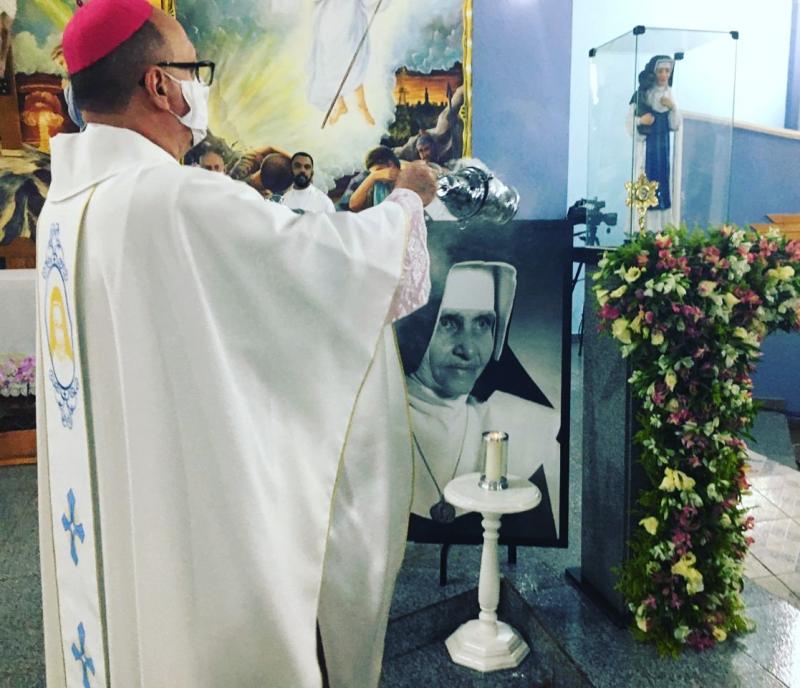 Tradicional Novena de Santa Dulce motiva devoção a Santa Brasileira 