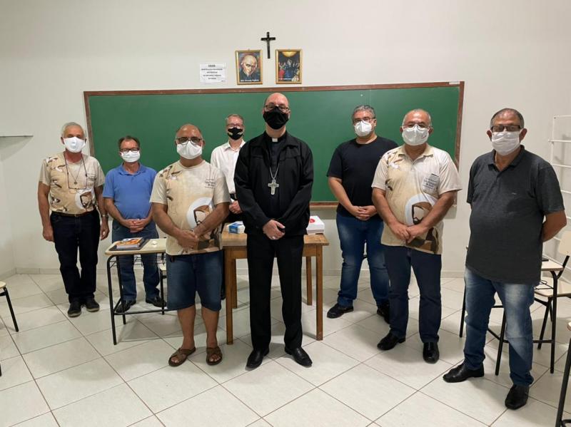 Comissão da Escola Diaconal Reúne-se com Bispo 