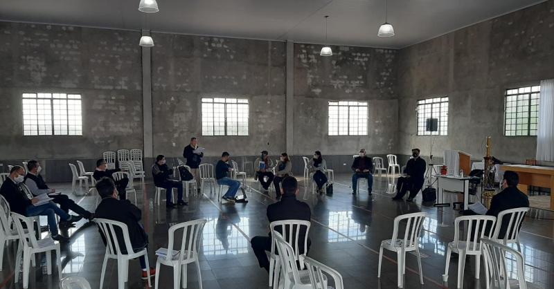 Os padres do Decanato de Apucarana se reúnem para alinhamento de planejamento