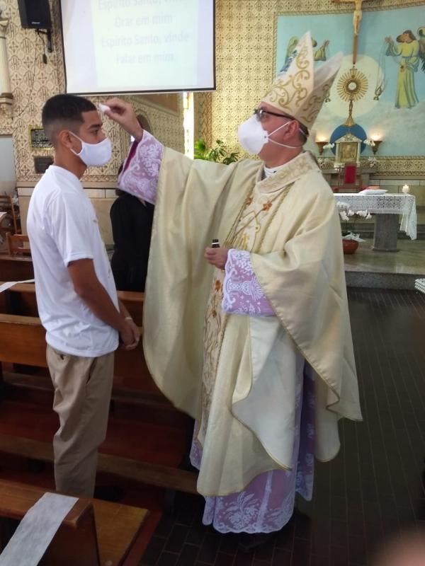  Bispo celebra a Crisma na Paróquia Santo Antônio em Pitangueiras