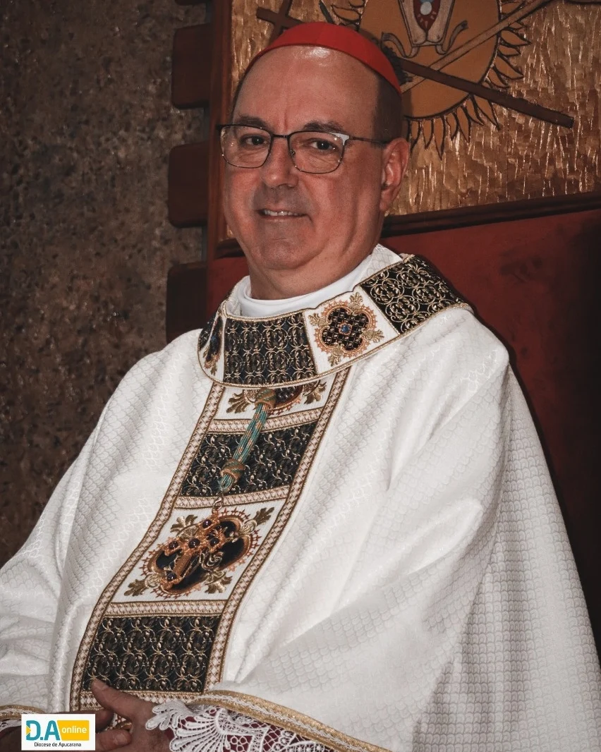 Dom Carlos celebra missa na Catedral em comemoração aos seus 30 anos de ordenação sacerdotal 