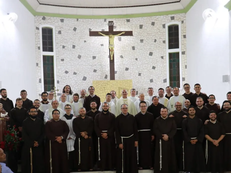 Frei Kater Vinícius realiza profissão dos votos perpétuos em Guaraci 