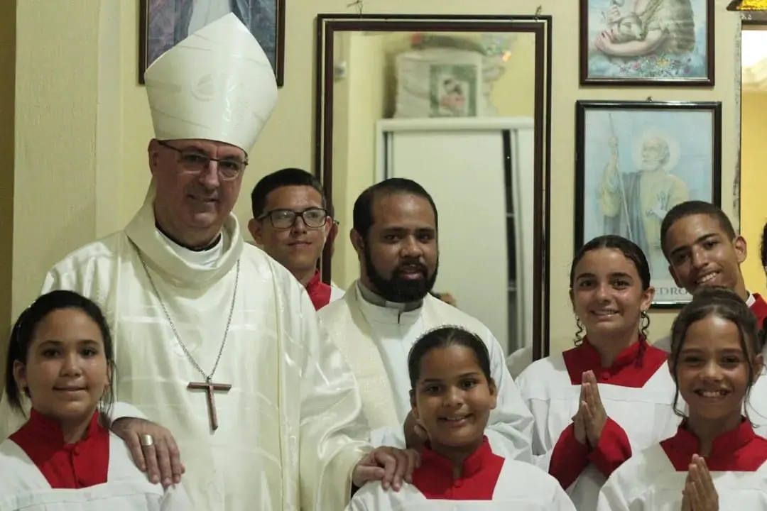 Dom Carlos celebrou uma missa na Capela São Vicente 