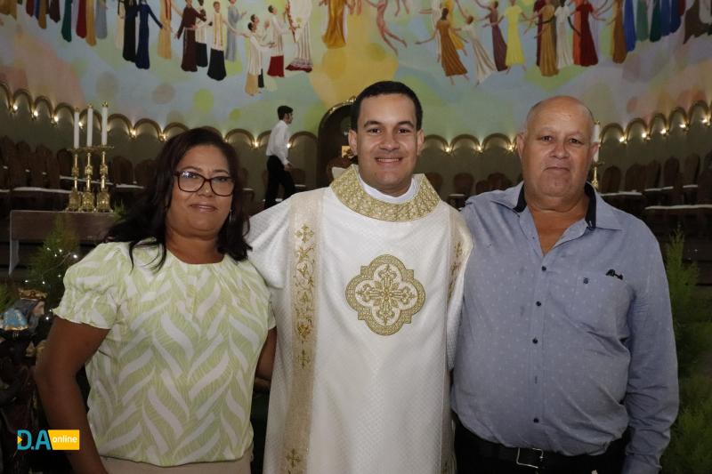 Seminarista Gabriel Begalli celebrou sua ordenação diaconal na Catedral