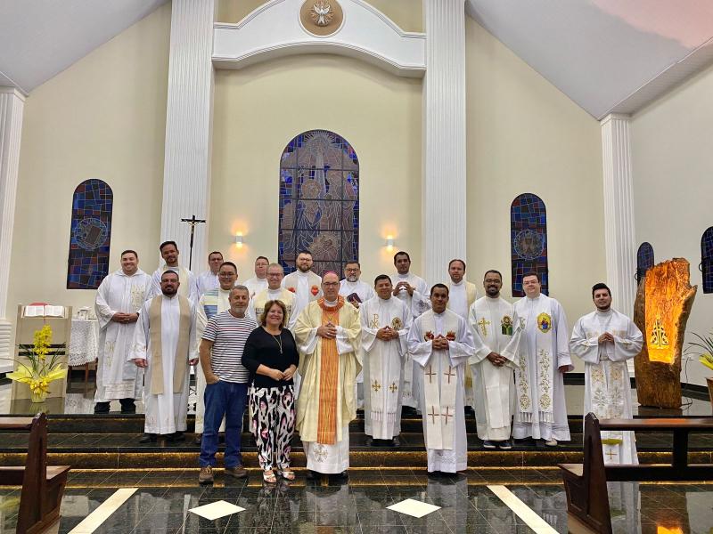 Padres com até 12 anos de sacerdócio, fazem retiro com Dom Carlos 