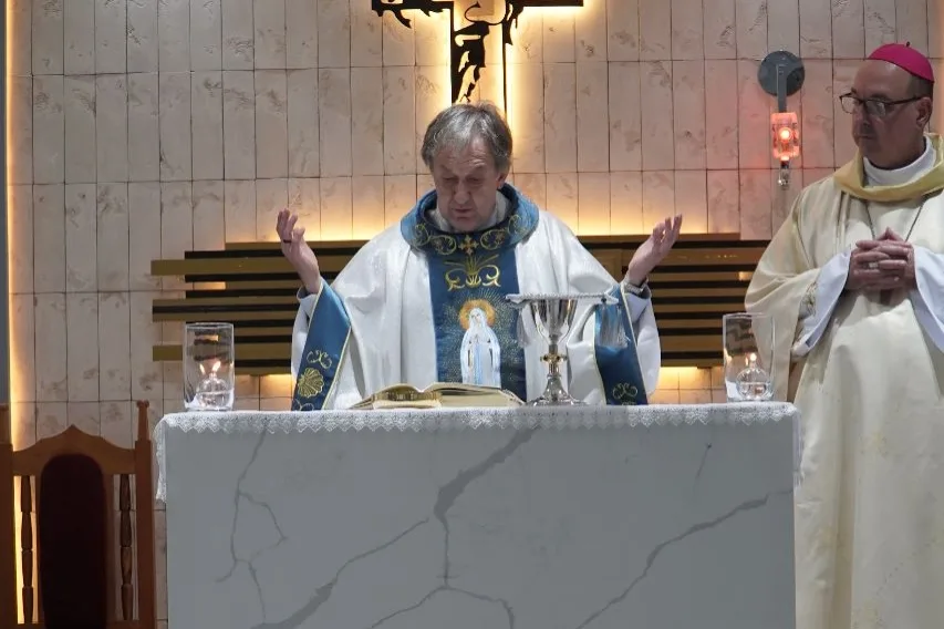 Pe. Luiz Palhares, celebra seus 25 anos de sacerdócio com os irmãos de presbitério 