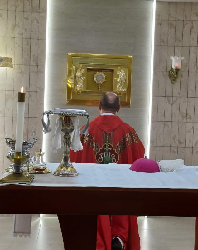 Dom Carlos celebra 1ª missa após reforma 