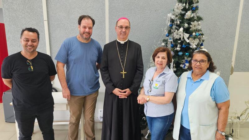 APAE recebe visita de Dom Carlos 