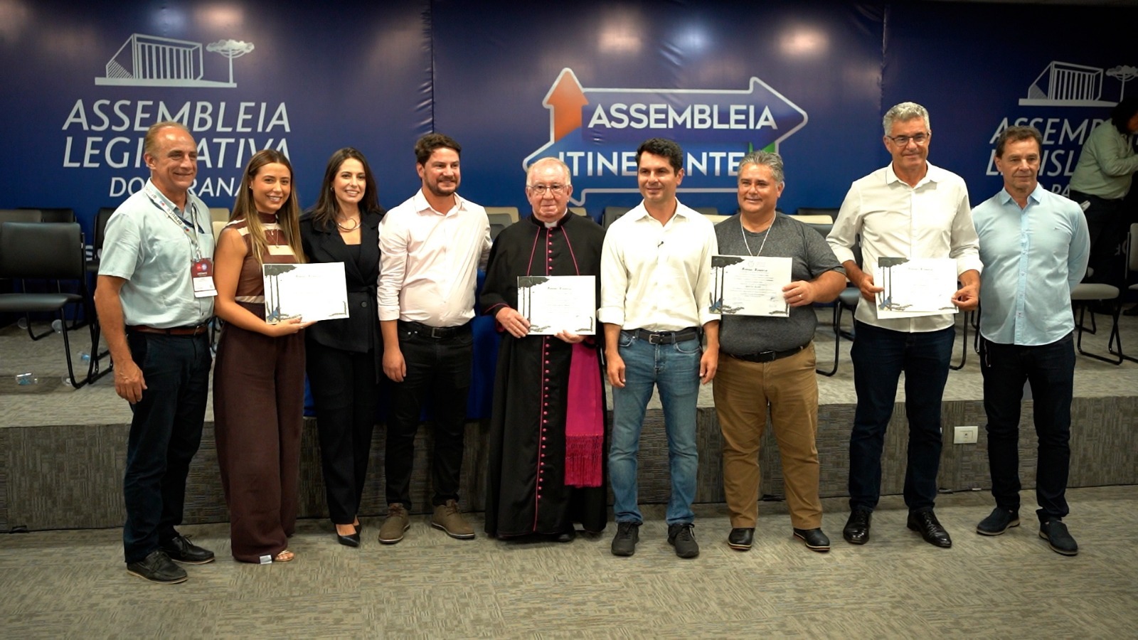 Bispo recebe menção honrosa da Assembleia Legislativa do Paraná