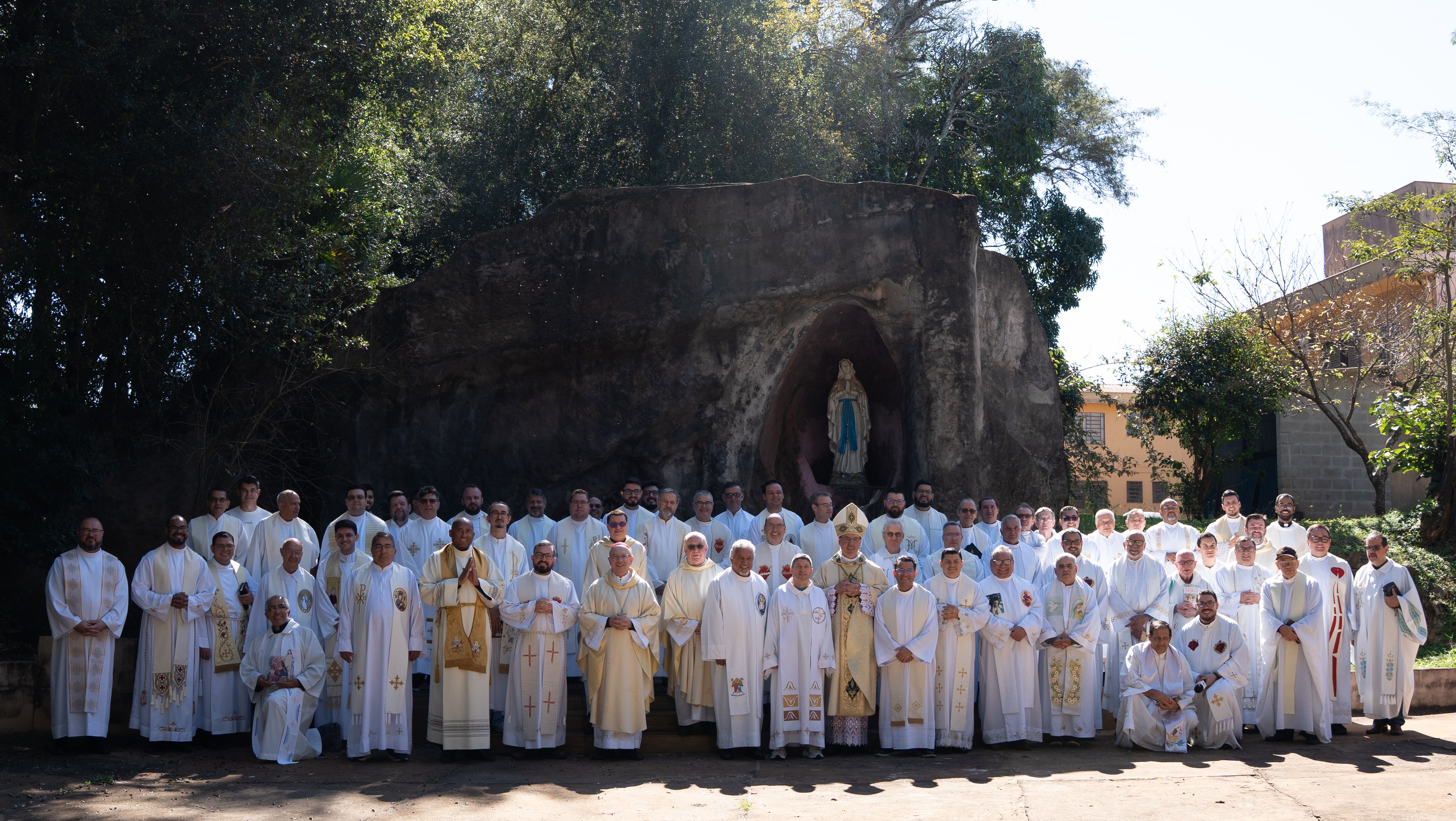 Padres da Diocese de Apucarana fazem retiro espiritual