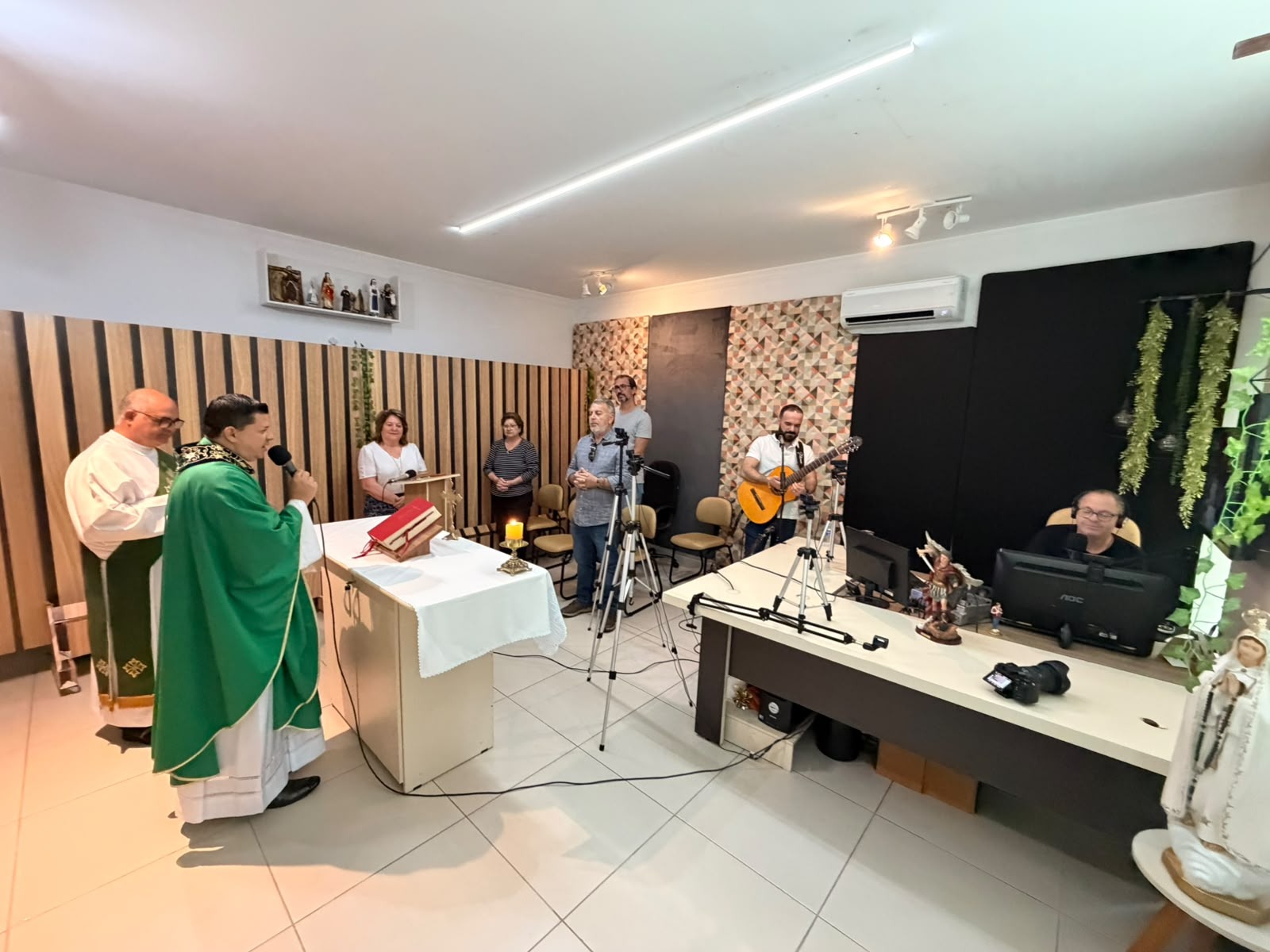 19 anos da Web rádio Deus está no ar