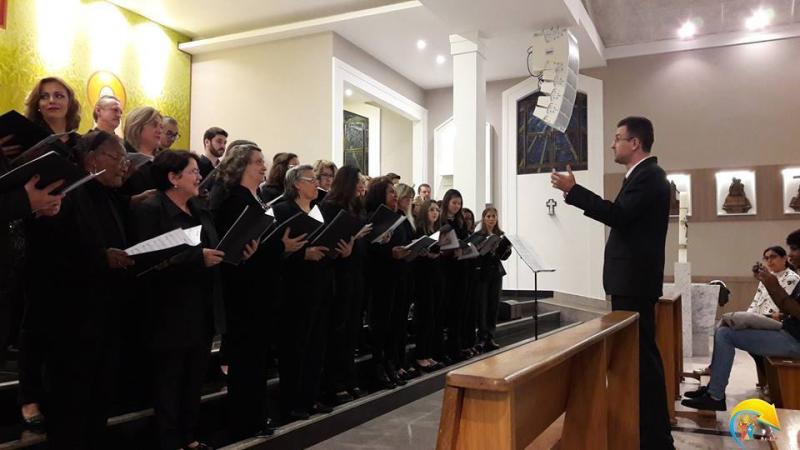 3º Concerto de Páscoa - Cantate Domino (Apresentação em Arapongas - PR) 