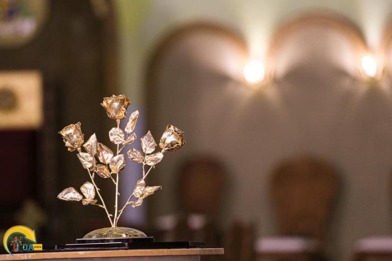 Santa Missa e entrega da Rosa Dourada a Nossa Senhora