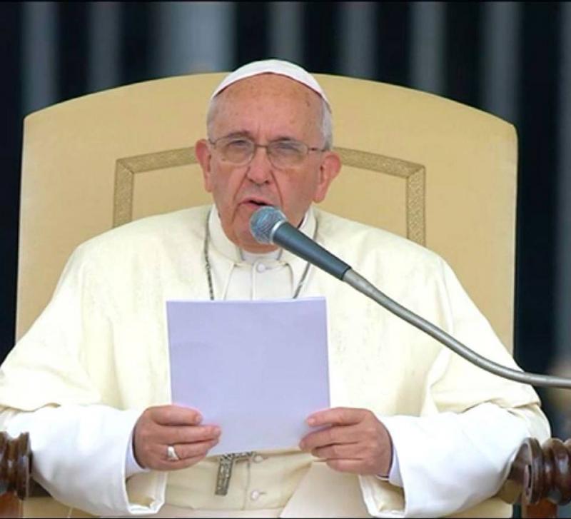 Religião não é investimento humano, diz Papa