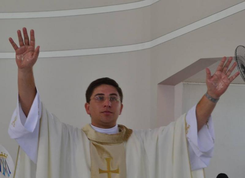 Celebração Eucarística Ordenação Presbiteral Pe. Adir