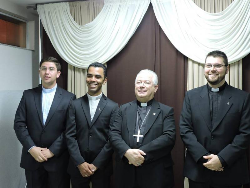 Celebração Eucarística - Sacramento da ordem no Grau do Diaconato: Seminaristas Adir, Alexandro e Ra