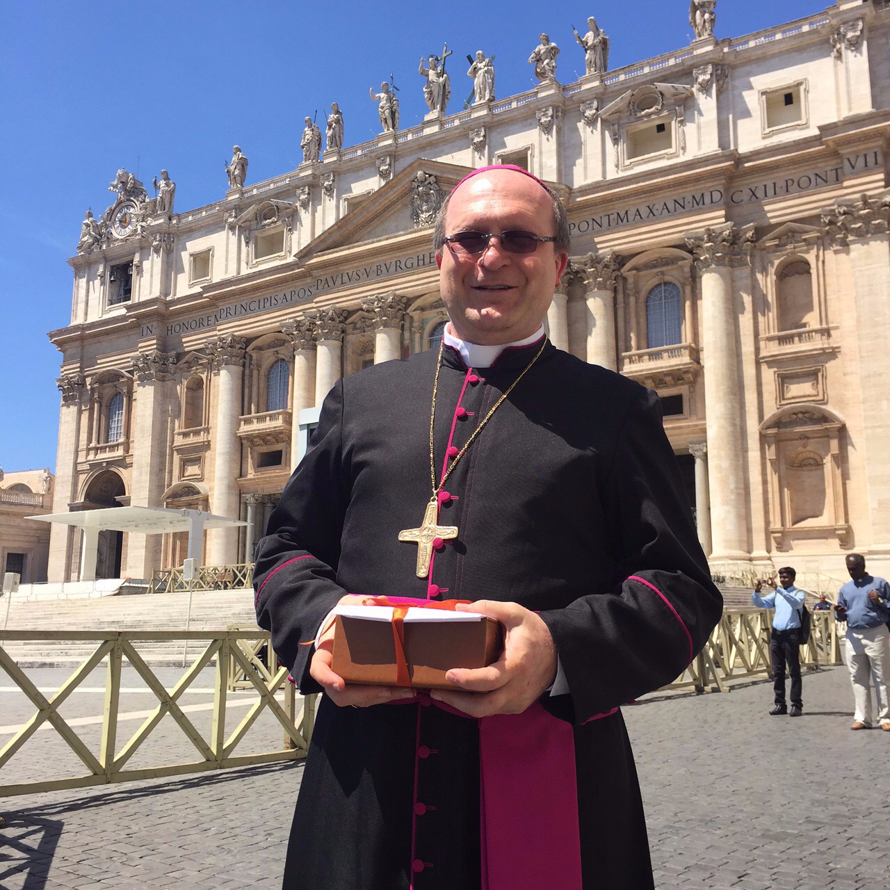 Arcebispo Metropolitano de Curitiba recebe o pálio