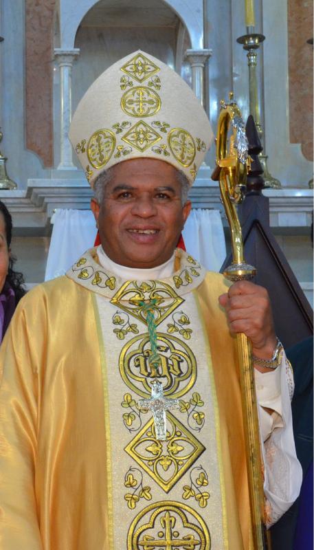 Falece dom João Alves dos Santos, bispo de Paranaguá