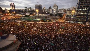 "QUE AS VOZES DAS PRAÇAS SEJAM OUVIDAS", MANIFESTA CARDEAL