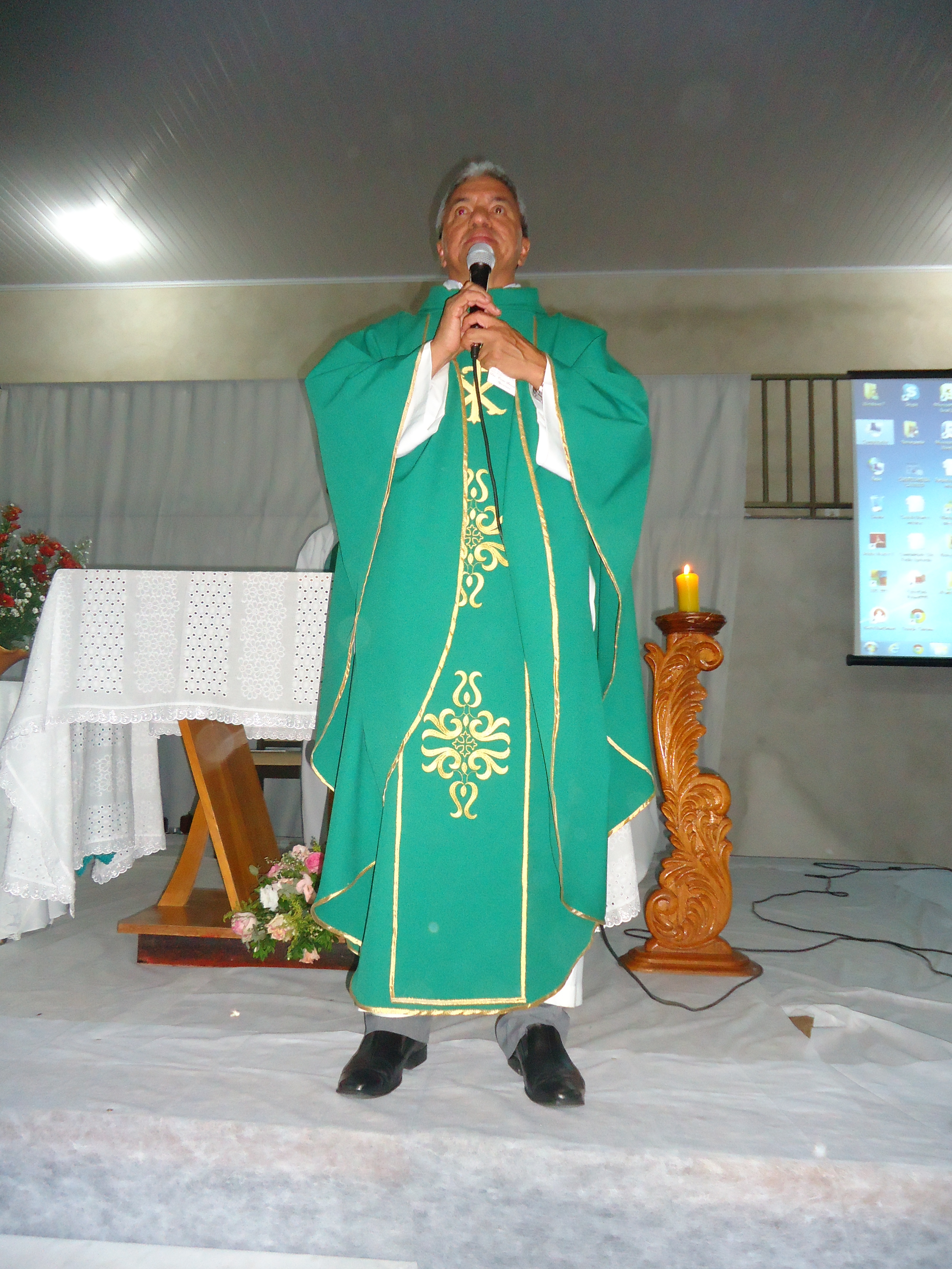 Comunidade homenageia Padre Marcos