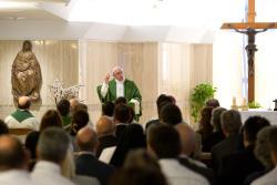 PAPA FRANCISCO: "ADORAR DEUS E AMAR O PRÓXIMO"
