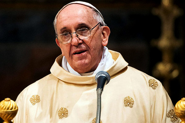 PAPA: \"DEVEMOS CONSTRUIR NOSSA VIDA SOBRE O ESSENCIAL\"