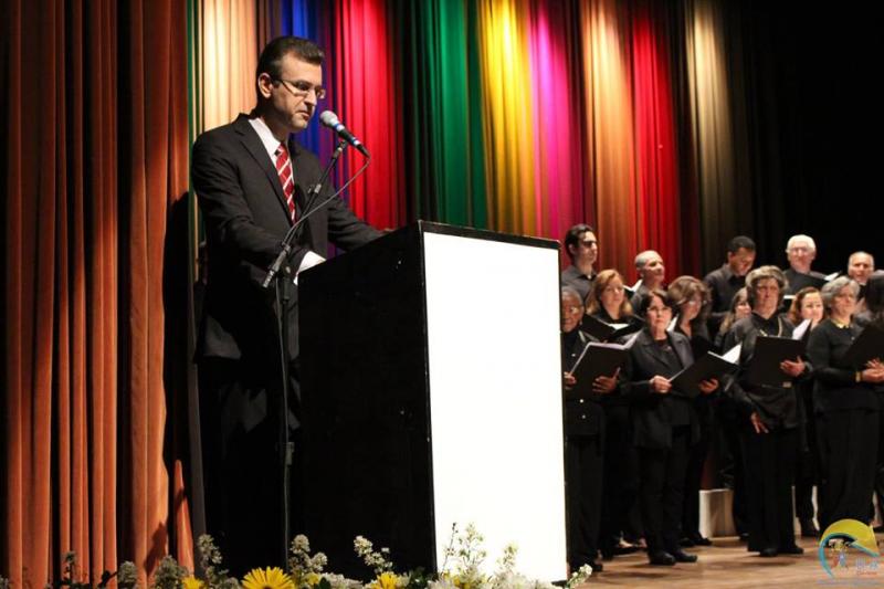 Maestro Adenor Leonardo Terra é o compositor do hino do Ano do Laicato 