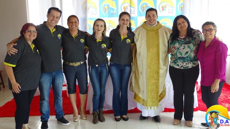 D.A apresenta sua nova equipe administrativa em confraternização 